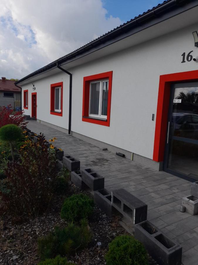 Czerwony Szafir Grodzisk Hostel Grodzisk Mazowiecki Exterior photo